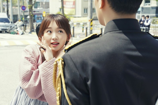 Đến Ôm Em: Phim bi hấp dẫn chỉ xem 20 phút là hiểu vì sao Suzy - Nam Joo Hyuk từ chối - Ảnh 7.
