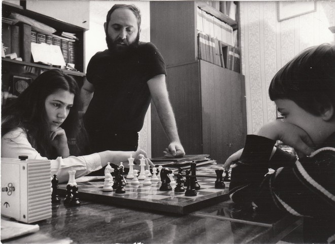 Với 4 nguyên tắc này, ông bố đã nuôi dạy các con trở thành thiên tài khiến ai cũng ngưỡng mộ - Ảnh 4.