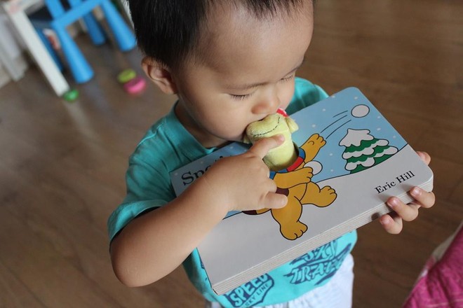Từ A-Z những điều bố mẹ nên biết để vui đọc sách cùng con từ 0 đến 2 tuổi - Ảnh 1.
