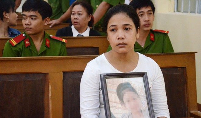 Mẹ của bé gái 13 tuổi bị xâm hại đến mức tự tử: Tôi không muốn vụ án sẽ giống Nguyễn Khắc Thủy lần thứ hai - Ảnh 3.