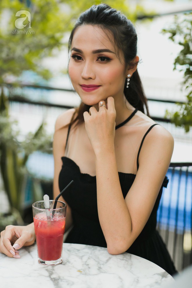 Hoa hậu chuyển giới siêu xinh của The Voice Việt: Bị so sánh với Hương Giang cũng là chuyện thường! - Ảnh 9.