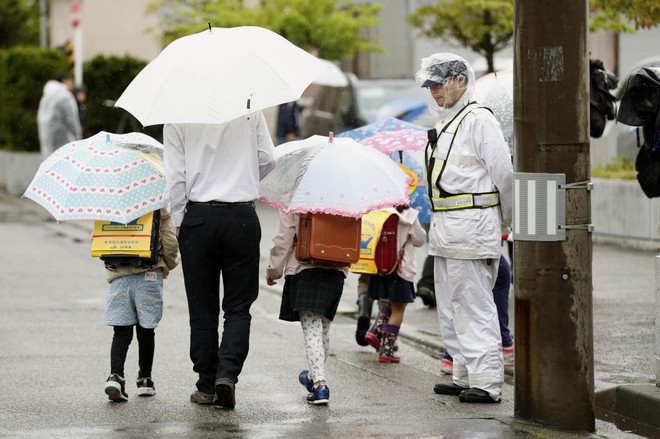 Nhật Bản: Bé gái 7 tuổi bị xe lửa đâm và sự thật về cái chết của em khiến cho người dân vừa run sợ vừa phẫn nộ - Ảnh 6.