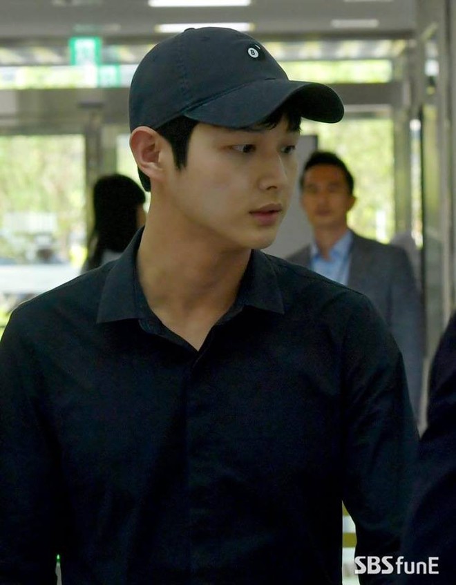 Đàn em của Song Joong Ki hầu tòa vì hành vi dùng dao đe dọa, quấy rối tình dục đồng nghiệp nữ - Ảnh 10.