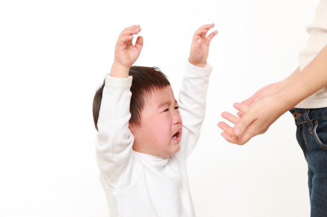 4 sai lầm tai hại có thể “bóp chết” sự tự tin của trẻ, bố mẹ yêu con cần đọc luôn và ngay - Ảnh 1.