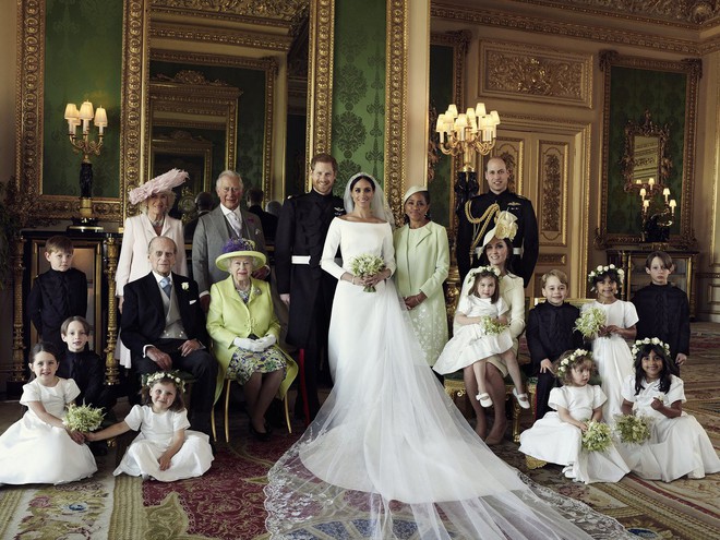 Bất ngờ với thân thế quyền quý của nhiếp ảnh gia đứng sau ảnh cưới tuyệt đẹp của Hoàng tử Harry và Công nương Meghan - Ảnh 8.