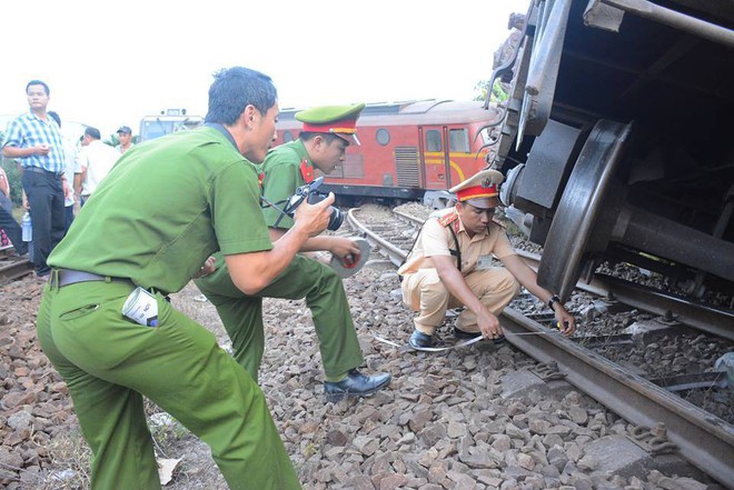 Nguyên nhân vụ tai nạn tàu hỏa khiến tài xế là phụ lái tử vong ở Thanh Hóa - Ảnh 1.