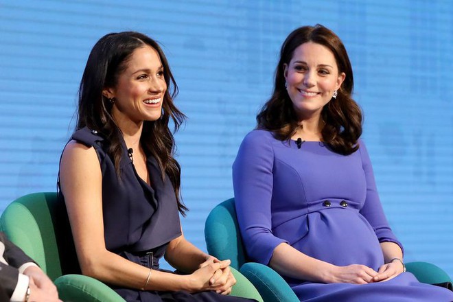 Chuyên gia ngôn ngữ cơ thể phân tích mối quan hệ chị em dâu giữa Meghan và Kate - Ảnh 5.