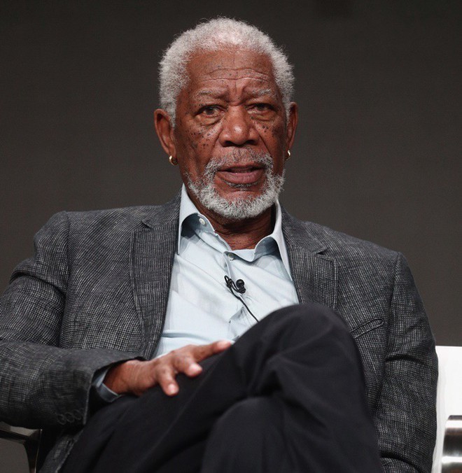Sau lời xin lỗi, Morgan Freeman khẳng định chỉ pha trò vô duyên chứ không quấy rối tình dục và cưỡng ép quan hệ  - Ảnh 1.