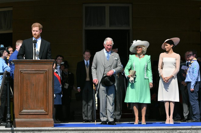 Công nương Meghan đã làm nên điều “kỳ tích” này trong hoàng gia Anh sau đám cưới cổ tích - Ảnh 1.