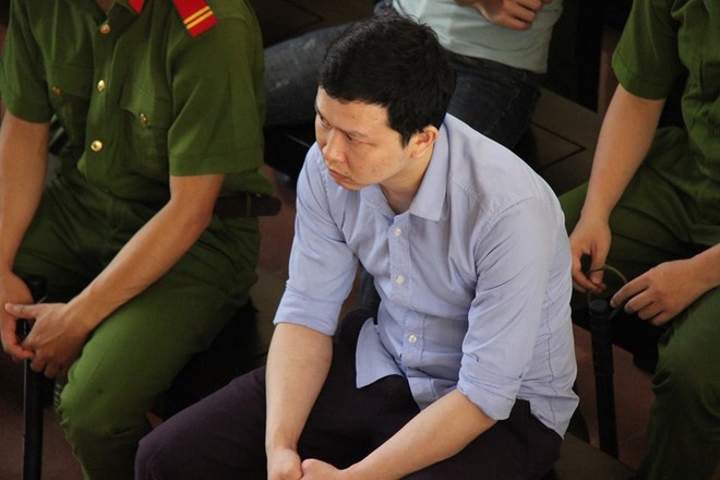 Hội đồng xét xử BS Hoàng Công Lương tuyên bố lùi ngày tuyên án sang 5/6 - Ảnh 2.