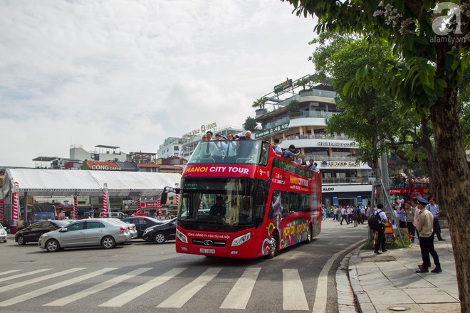 Xe buýt 2 tầng chính thức lăn bánh trên đường phố Hà Nội - Ảnh 7.
