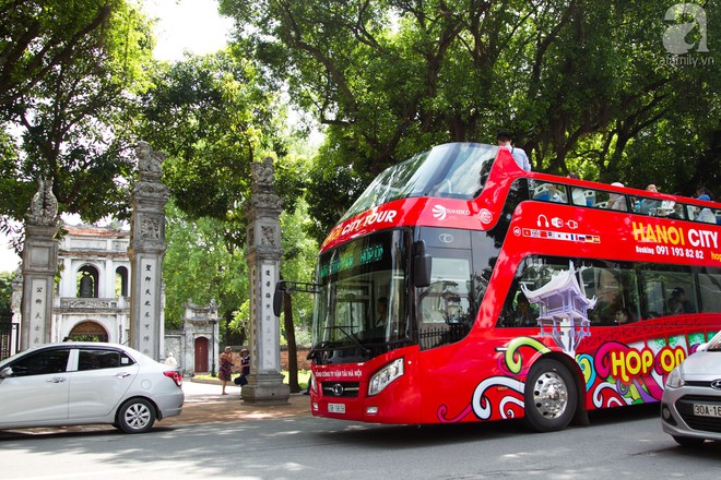 Xe buýt 2 tầng chính thức lăn bánh trên đường phố Hà Nội - Ảnh 14.