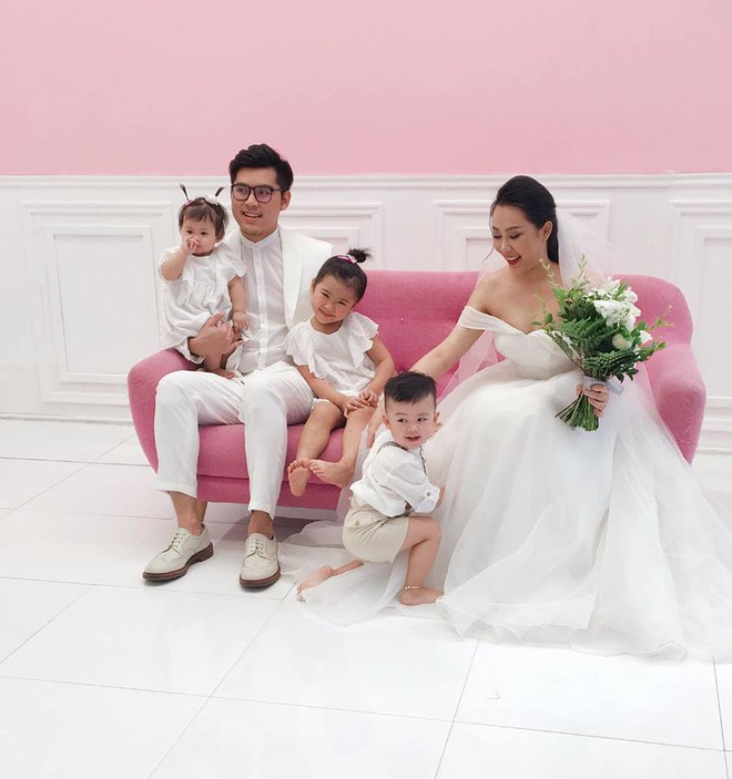 Những hình ảnh và tiết lộ đầu tiên về đám cưới của nhà văn Gào cô dâu 3 con sau 10 năm sống thật trải nghiệm hôn nhân - Ảnh 5. Những hình ảnh và tiết lộ đầu tiên về đám cưới của nhà văn Gào cô dâu 3 con sau 10 năm sống thật trải nghiệm hôn nhân - Ảnh 5.