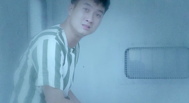 Hồng Diễm bất ngờ gặp tai nạn xe, phải đưa vào bệnh viện cấp cứu - Ảnh 3. Hồng Diễm bất ngờ gặp tai nạn xe, phải đưa vào bệnh viện cấp cứu - Ảnh 3.