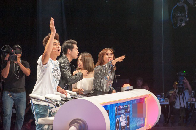 Sau ồn ào tố Phạm Anh Khoa gạ tình, Phạm Lịch vui vẻ tham gia gameshow - Ảnh 9.