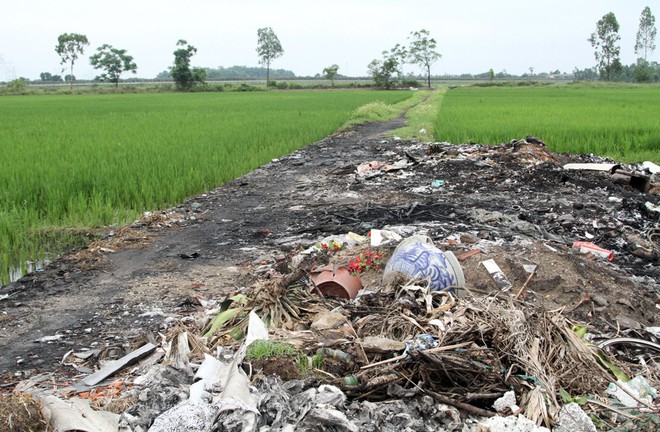 Hà Nội: Người dân 15 năm sống trong cảnh bị bức tử bầu không khí do nạn đốt phế thải trộm - Ảnh 12.
