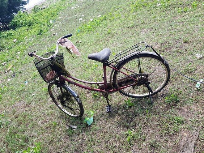 Nam Định: Phát hiện người phụ nữ tử vong cạnh xe đạp sau vài ngày bỏ đi khỏi nhà  - Ảnh 1.