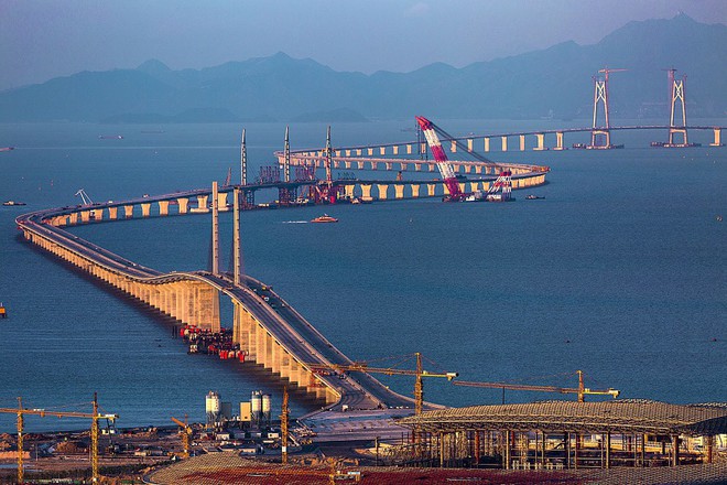 Những công trình cầu đường vĩ đại lập kỷ lục Guinness thế giới, 9/12 nằm ở châu Á - Ảnh 2.