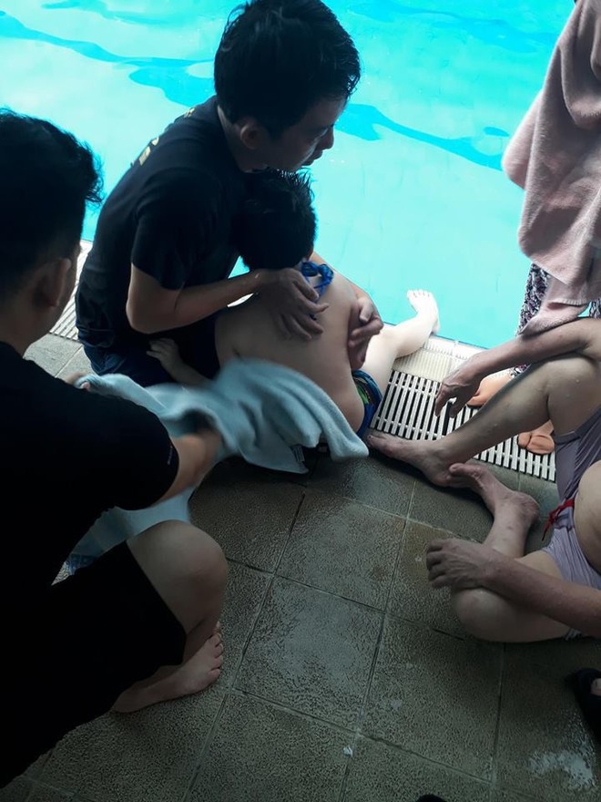 Đội trưởng đội cảnh sát cứu hộ ở Hà Nội cứu sống em bé bị ngưng tim vì đuối nước trong 7 phút ngắn ngủi - Ảnh 1.