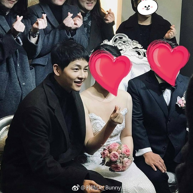 Hình ảnh đối lập của cặp bạn thân: Song Joong Ki được vợ vỗ béo tròn, Lee Kwang Soo thì gầy như bộ xương di động - Ảnh 10. Hình ảnh đối lập của cặp bạn thân: Song Joong Ki được vợ vỗ béo tròn, Lee Kwang Soo thì gầy như bộ xương di động - Ảnh 10.