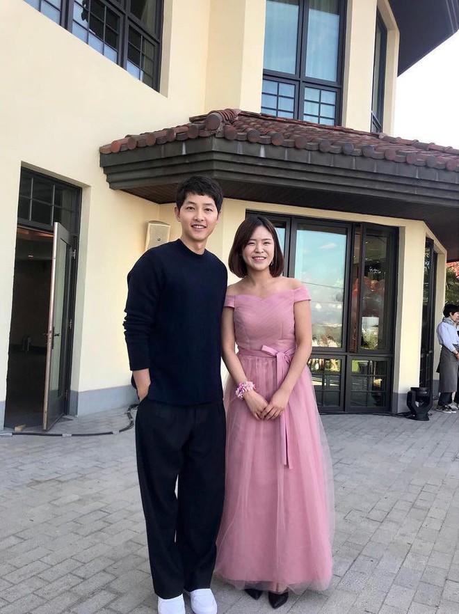 Hình ảnh đối lập của cặp bạn thân: Song Joong Ki được vợ vỗ béo tròn, Lee Kwang Soo thì gầy như bộ xương di động - Ảnh 13.