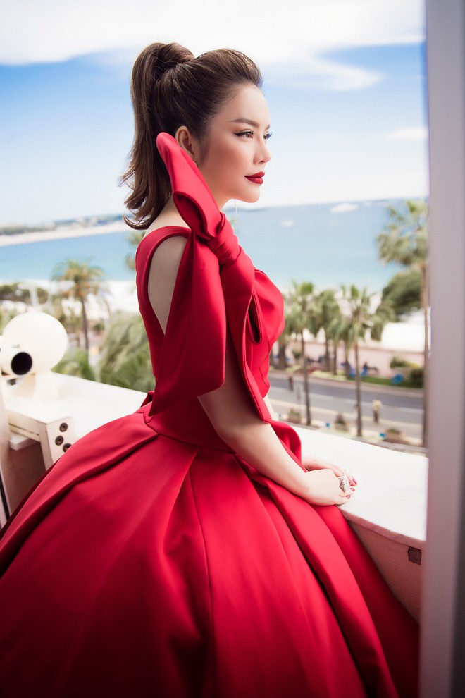 Lý Nhã Kỳ trở thành Cinderella trong ngày đầu tiên tại Cannes 2018 - Ảnh 15.