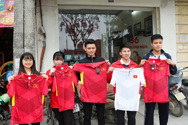 Cả Việt Nam vỡ òa, U23 Việt Nam đã vượt Qatar để tạo nên kỳ tích - Ảnh 56.