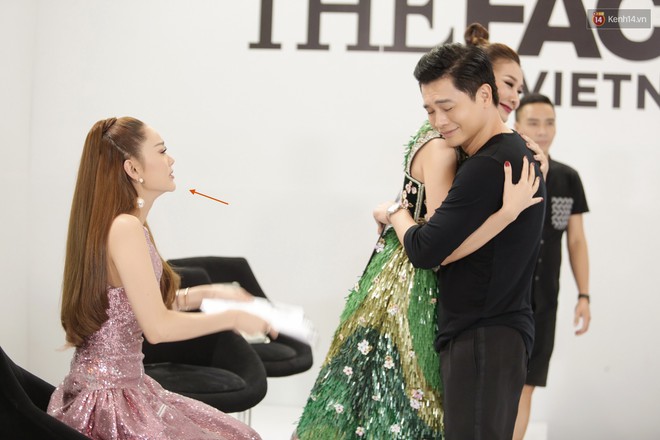 Cùng trong một khung hình, Minh Hằng nổi hơn cả Thanh Hằng và Võ Hoàng Yến vì chiếc cằm dài nhọn hoắt - Ảnh 2.