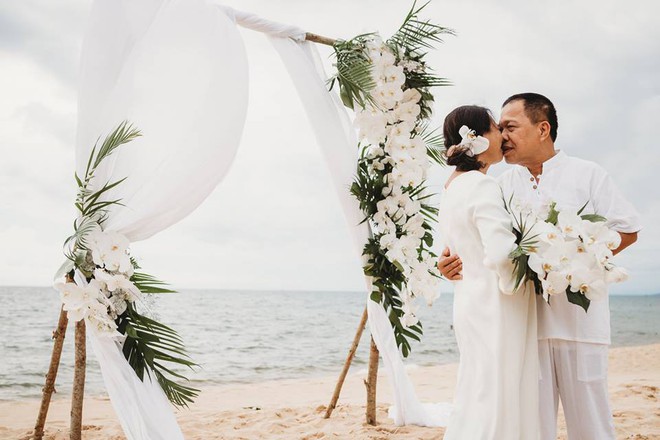 Ảnh cưới vui chất ngất của cặp đôi U50 đã sống thật 35 hạnh phúc lại có 2 phù dâu một tay lo tất tần tật - Ảnh 2.
