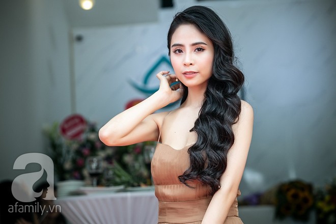 Chứng thực thân hình mảnh mai đáng kinh ngạc sau 9 tháng con trai đầu lòng của ca nương Kiều Anh tại sự kiện - Ảnh 3.