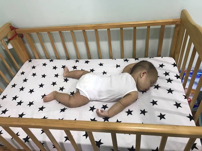 Giúp bé ngủ xuyên đêm từ 5 tuần tuổi không quá khó bằng cách này của mẹ 9x - Ảnh 3.