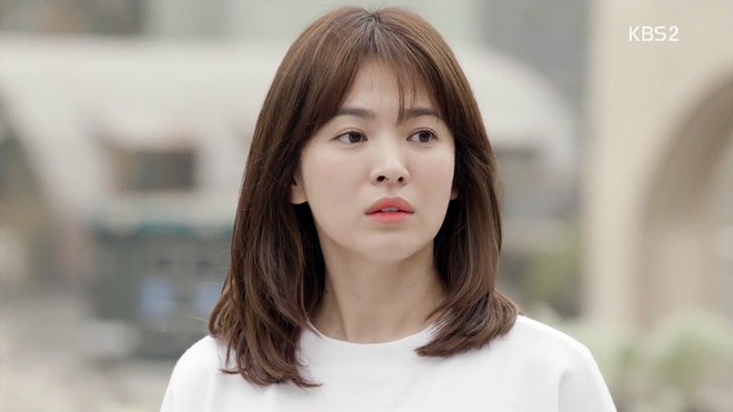Khi đồn đoán vẫn chưa rõ thực hư, Nhã Phương đã kịp đổi tóc giống hệt Song Hye Kyo trong Hậu Duệ Mặt Trời - Ảnh 4.