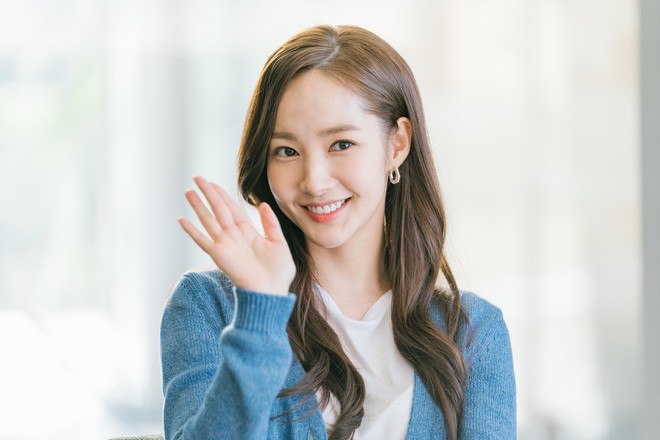 Những mỹ nhân thừa nhận dao kéo hiếm có: Không những không bị ném đá mà còn được tôn vinh vì quá đẹp - Ảnh 4. Những mỹ nhân thừa nhận dao kéo hiếm có: Không những không bị ném đá mà còn được tôn vinh vì quá đẹp - Ảnh 4.