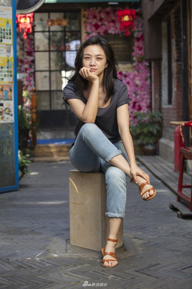 Hoa ngữ có nhiều mỹ nhân nhưng không phải ai khoe mặt mộc cũng lộng lẫy như nữ thần cảnh nóng Thang Duy - Ảnh 2. Hoa ngữ có nhiều mỹ nhân nhưng không phải ai khoe mặt mộc cũng lộng lẫy như nữ thần cảnh nóng Thang Duy - Ảnh 2.