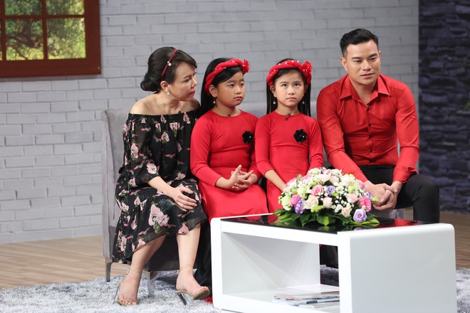 Việt Hương bật khóc trước ông bố đơn thân bán máu nuôi 2 con gái nhỏ - Ảnh 4.