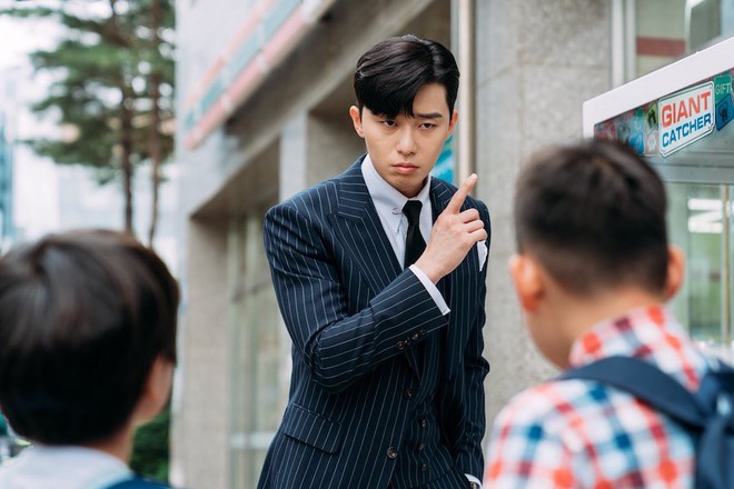 Hóa ra phó chủ tịch Park Seo Joon cũng có những khoảnh khắc đáng yêu thế này đây - Ảnh 4. Hóa ra phó chủ tịch Park Seo Joon cũng có những khoảnh khắc đáng yêu thế này đây - Ảnh 4.