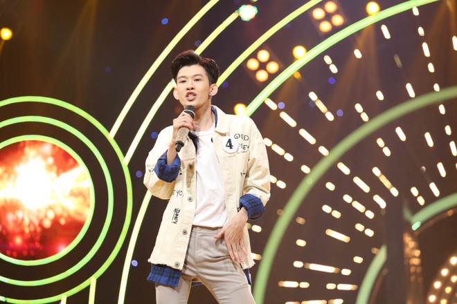 Bị chỉ trích ở The Face, Minh Hằng vẫn vô tư hát Một vòng trái đất cùng trai đẹp - Ảnh 7.