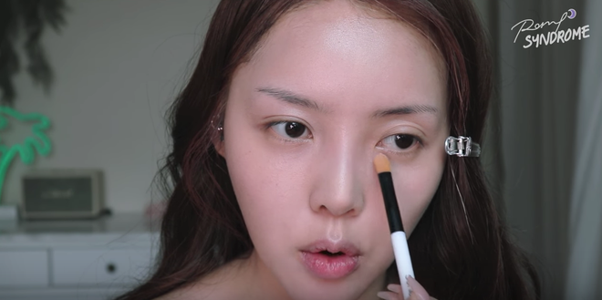 Học Phù thủy makeup xứ Hàn cách trang điểm tự nhiên giúp làm bừng sáng khuôn mặt - Ảnh 8.