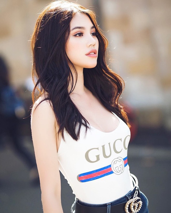 Chân dung 5 nàng hot girl Việt nổi tiếng vì xinh - giàu - giỏi - Ảnh 2.