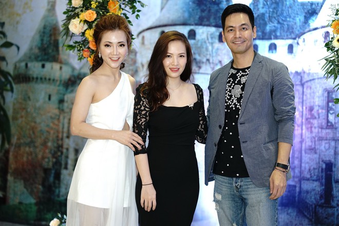 Vắng ông xã Khải Anh, Đan Lê xuất hiện xinh đẹp bên Phan Anh - Ảnh 5. Vắng ông xã Khải Anh, Đan Lê xuất hiện xinh đẹp bên Phan Anh - Ảnh 5.