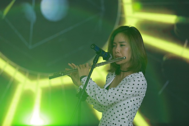 Vắng ông xã Khải Anh, Đan Lê xuất hiện xinh đẹp bên Phan Anh - Ảnh 12. Vắng ông xã Khải Anh, Đan Lê xuất hiện xinh đẹp bên Phan Anh - Ảnh 12.