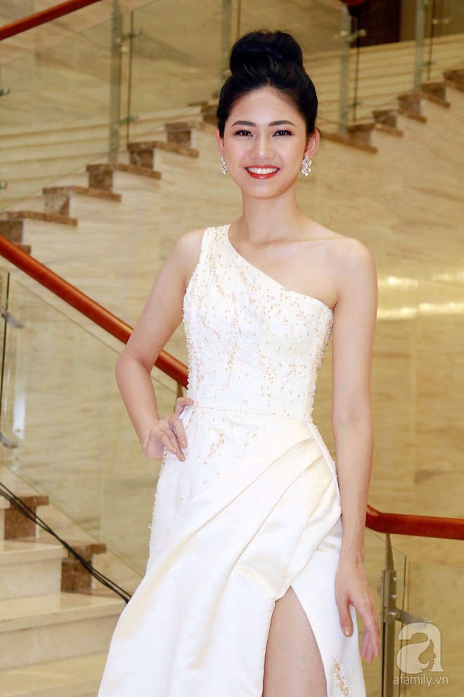 Hoa hậu Đỗ Mỹ Linh xinh đẹp nổi bật giữa dàn mỹ nhân tại đêm Chung khảo phía Nam Hoa hậu Việt Nam 2018 - Ảnh 11.
