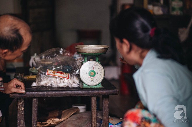 Trà dệt hương sen - thứ trà ủ cả ngàn bông sen Hồ Tây, cả chục triệu một cân vẫn đắt hàng của Hà Nội - Ảnh 8.