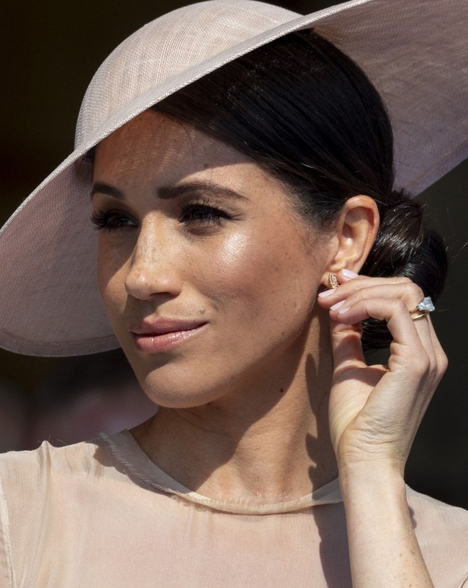 Nhật ký makeup của Meghan Markle: từ trước khi trở thành Công nương đã luôn trang điểm nhẹ nhàng, tinh tế, duy chỉ có một lần hơi lỗi - Ảnh 12.