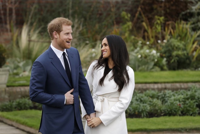Chùm ảnh chứng minh Hoàng tử Harry và Meghan Markle đúng trời sinh một cặp và là biểu tượng hạnh phúc mới của Hoàng gia Anh - Ảnh 10.