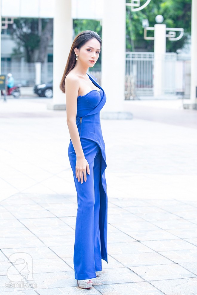  Hoa hậu Hương Giang Idol khoe nhan sắc gợi cảm trong sự kiện kêu gọi ủng hộ người chuyển giới  - Ảnh 2.