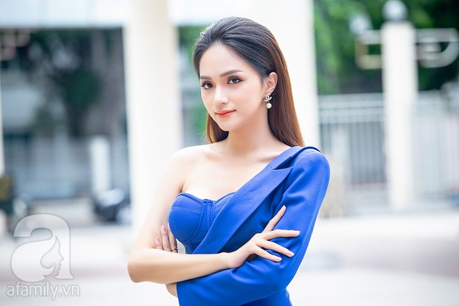  Hoa hậu Hương Giang Idol khoe nhan sắc gợi cảm trong sự kiện kêu gọi ủng hộ người chuyển giới  - Ảnh 6.