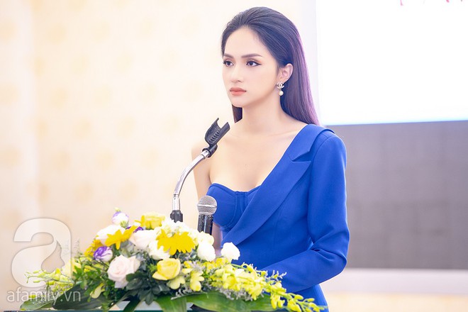  Hoa hậu Hương Giang Idol khoe nhan sắc gợi cảm trong sự kiện kêu gọi ủng hộ người chuyển giới  - Ảnh 9.