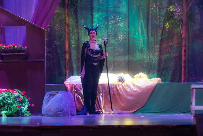 Trịnh Kim Chi gây choáng khi bất ngờ hóa thân thành Tiên hắc ám Maleficent - Ảnh 1.