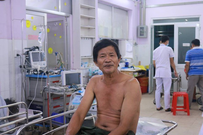 Bệnh viện ở Sài Gòn tìm người thân cho người đàn ông bị tai nạn giao thông có dấu hiệu tâm thần - Ảnh 2.